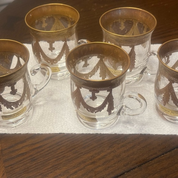 Neiman Marcus Gold Trim Glass Mug - Picture 3 of 11